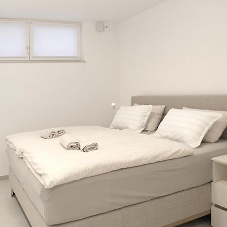 Brand New Apartment With Private Pool Нівице Екстер'єр фото