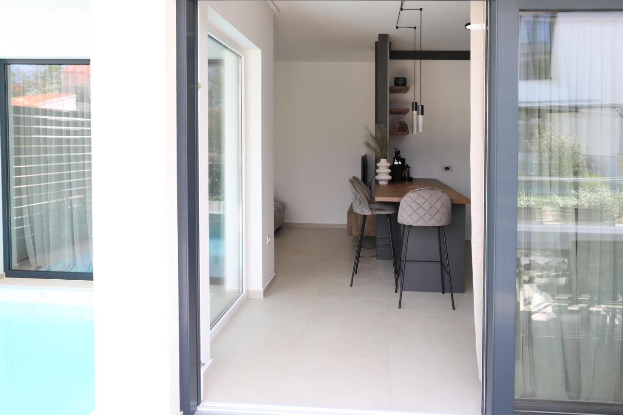 Brand New Apartment With Private Pool Нівице Екстер'єр фото