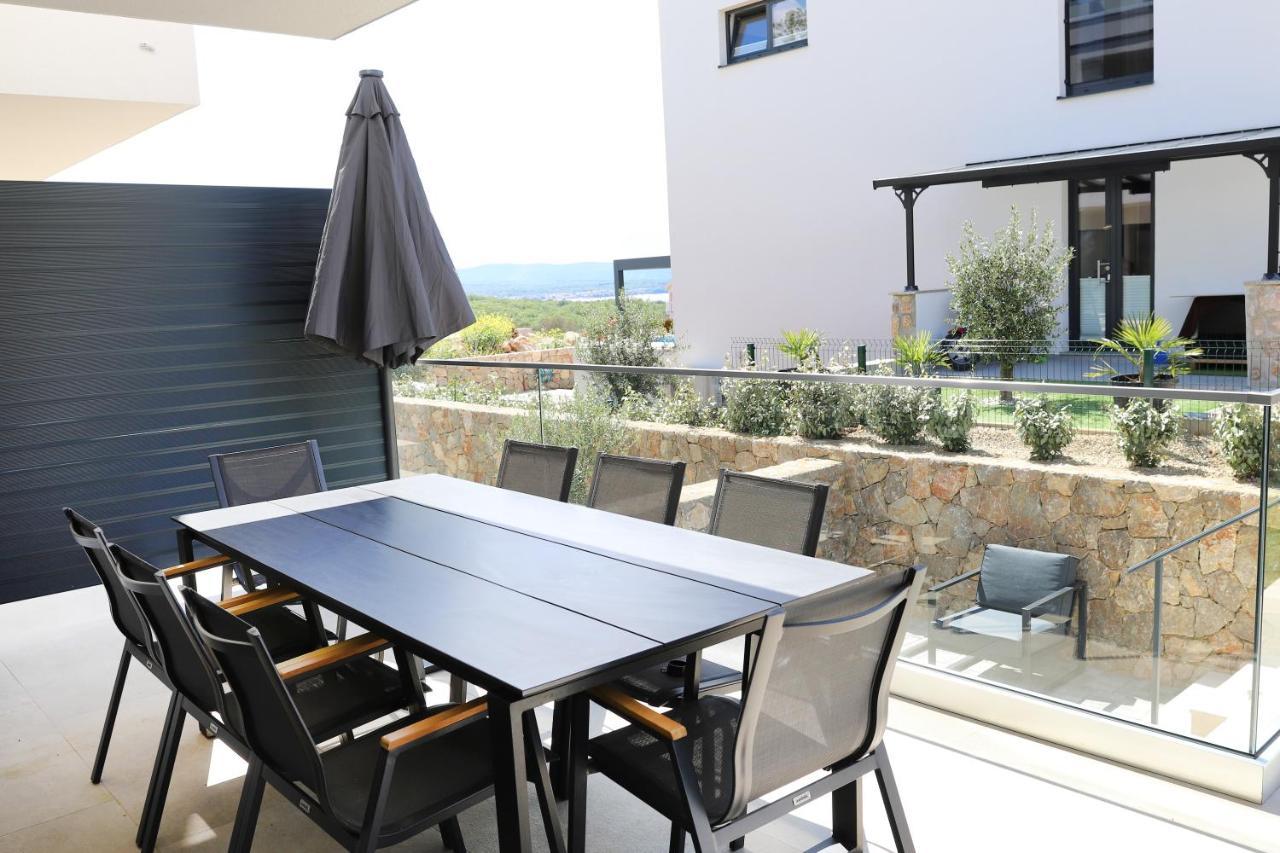 Brand New Apartment With Private Pool Нівице Екстер'єр фото